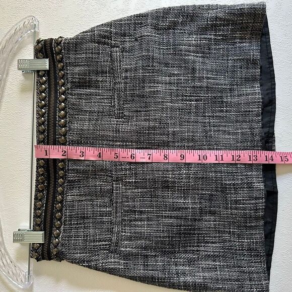 H&M Tweed Mini Skirt Women’s Size 6 | Black White Studded Zipper Waist - Picture 9 of 9